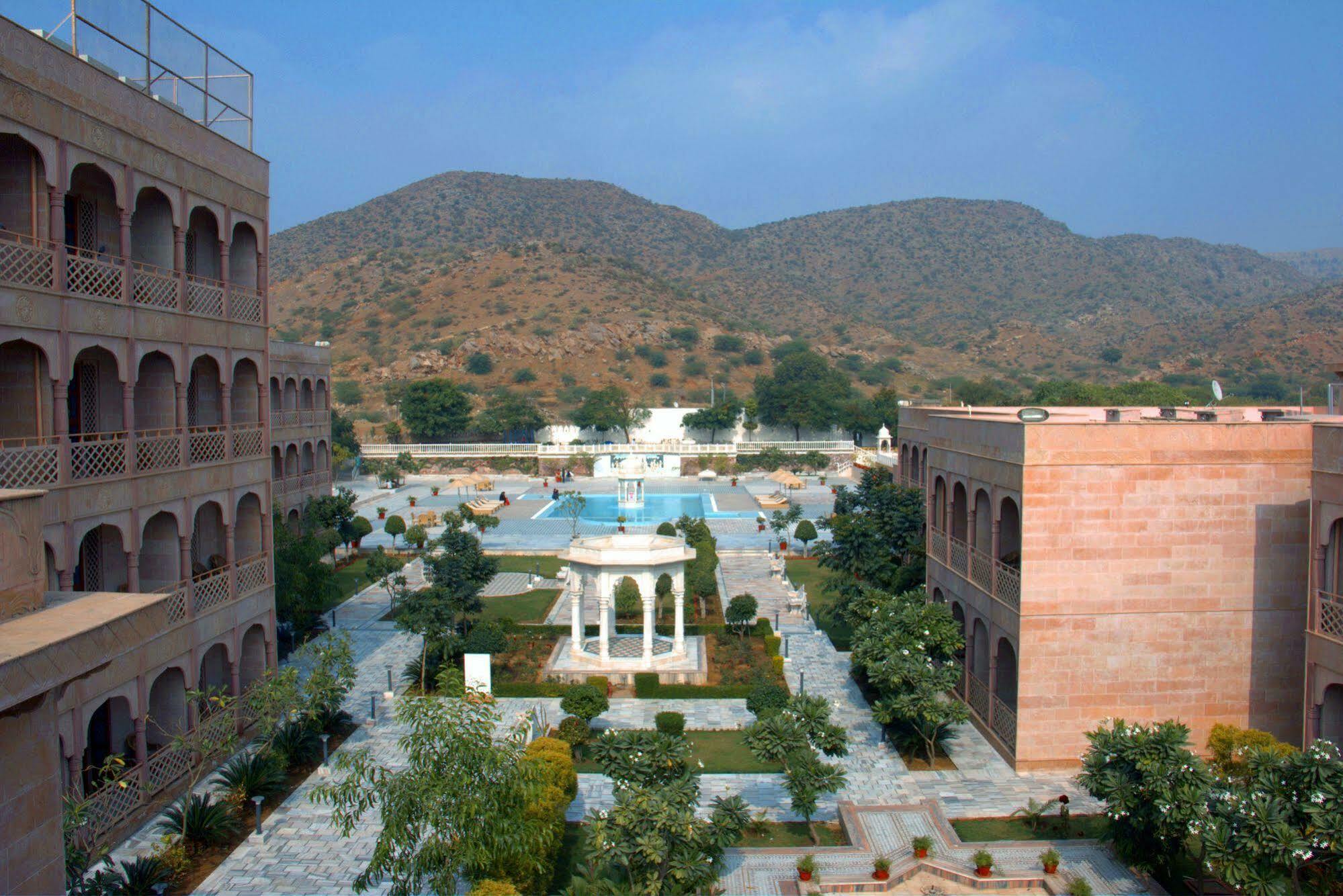 Отель Pratap Mahal Pushkar Ihcl Seleqtion Экстерьер фото